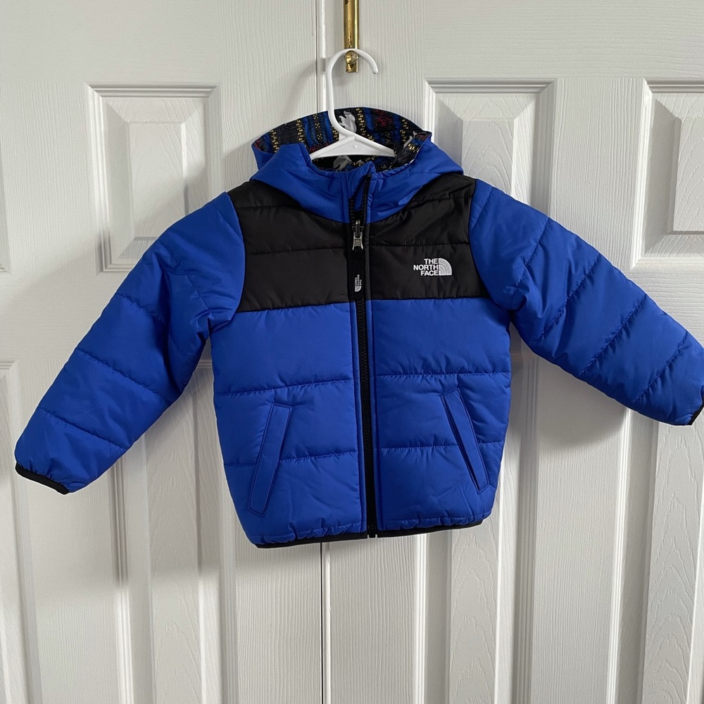 Reservable North Face Toddler Boys puffy jacket